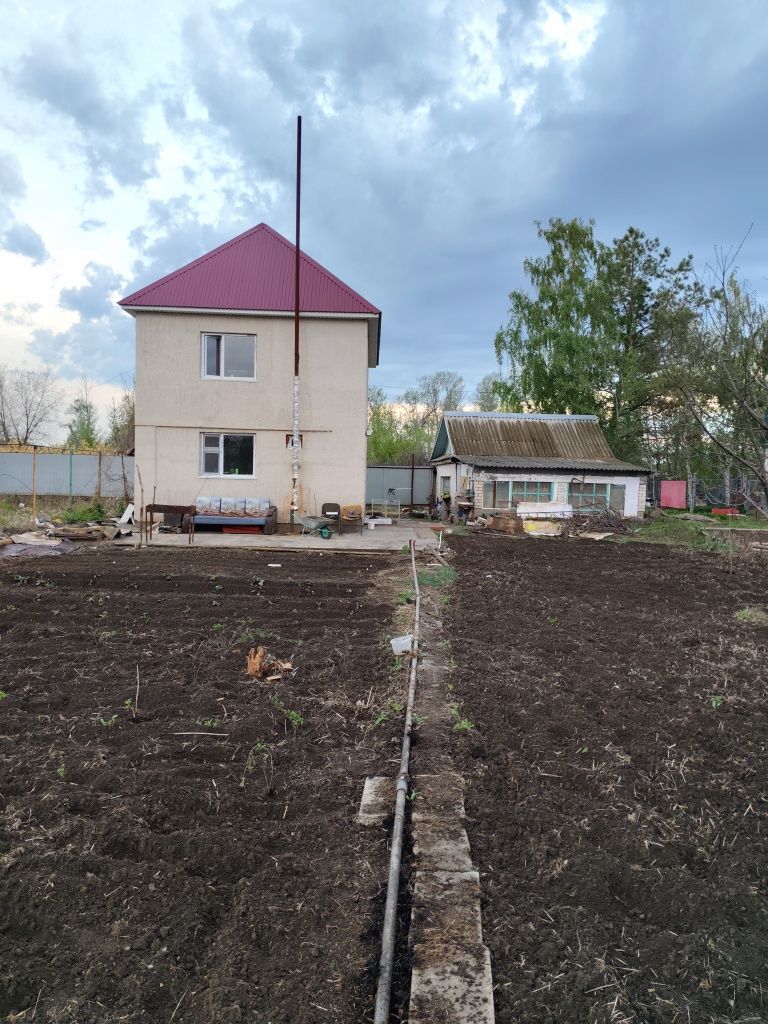 продам дачу  возле турбазы Светлячок