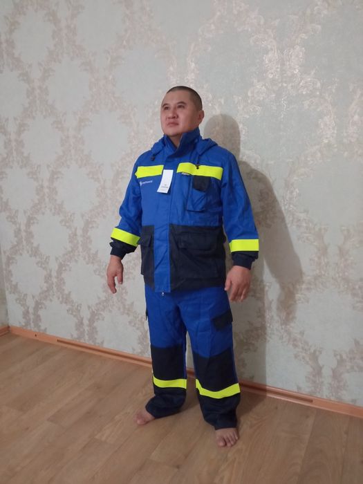 Продам спецовку новая