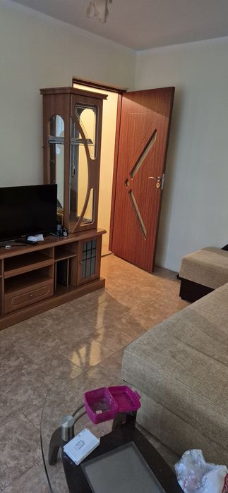 Vand apartament et. 1 cu 2camere