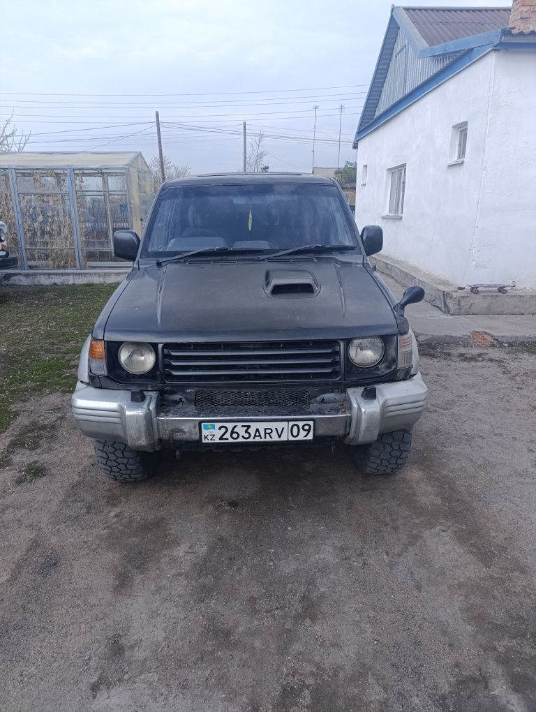 Продам Митсубиси Паджеро 2