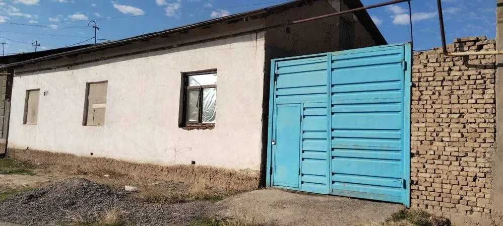 Qibray tumanida 8 sotixda joylashgan 5 xonali uy