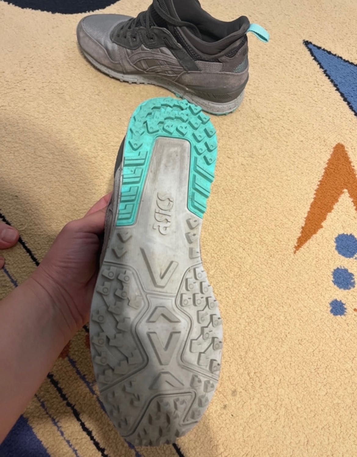Adidași Asics mărime 40