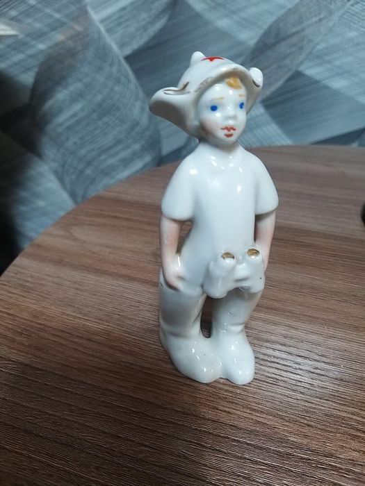 Продам статуэтки