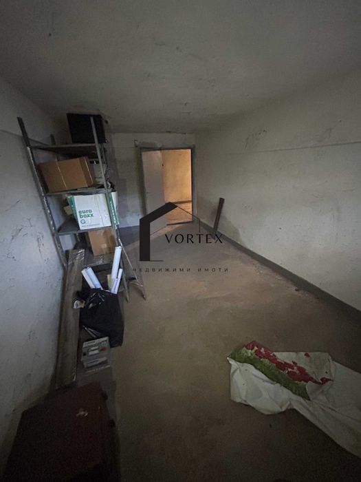 Продава се Магазин в с. Веринско, Област София-област - 521 кв.м за 327 €/кв.м - Снимка #22