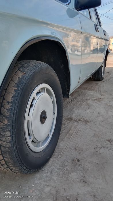 Волга 24/10 сотилади