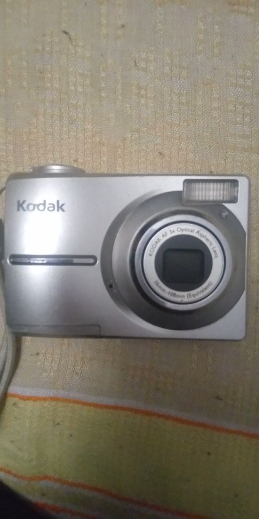 Срочно продам Kodak-C713