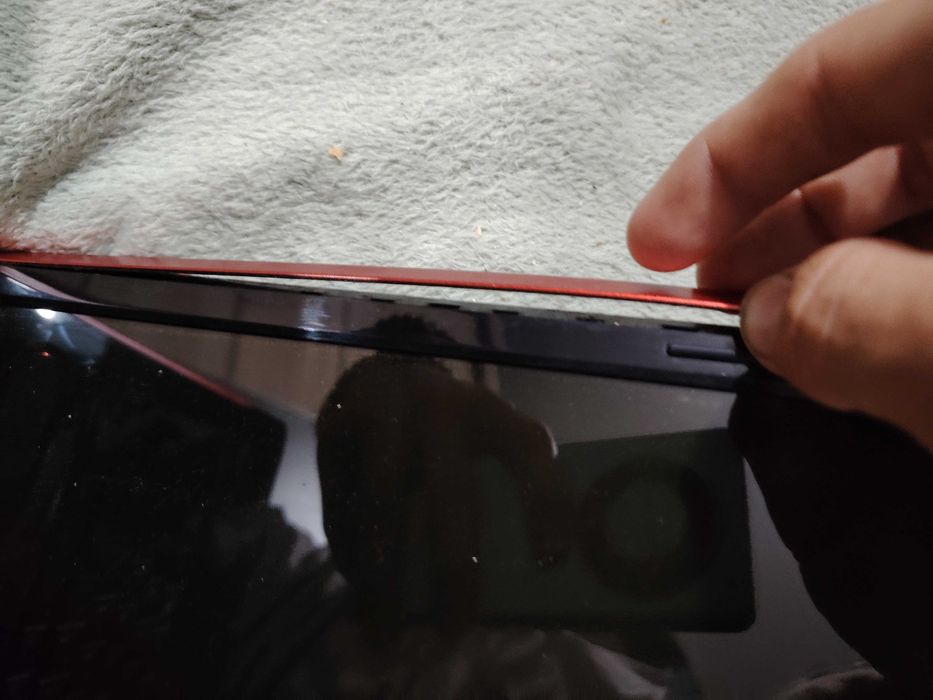 Laptop gaming accept și schinburi