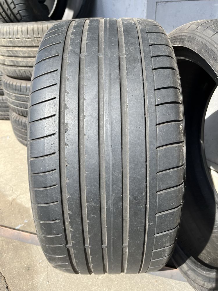 2 бр. летни гуми 275/30/20 Dunlop MFS DOT 3319 3 mm