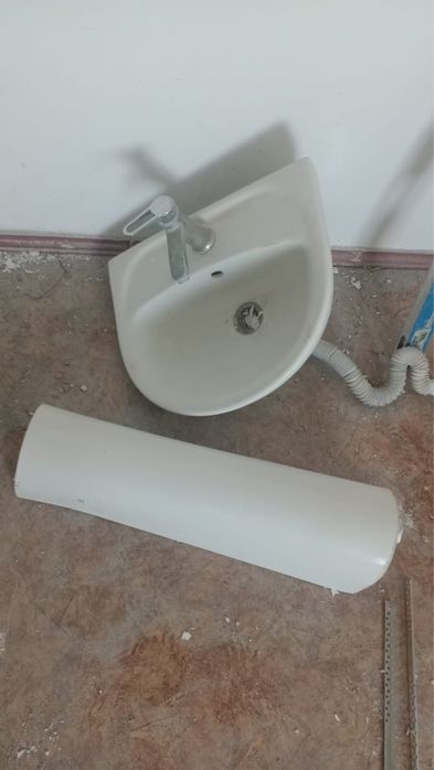 Продам раковину тюльпан