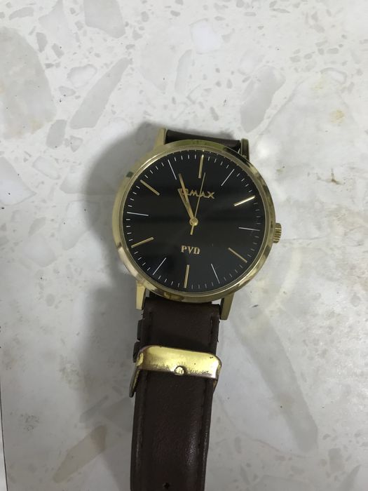 Продается часы OMAX