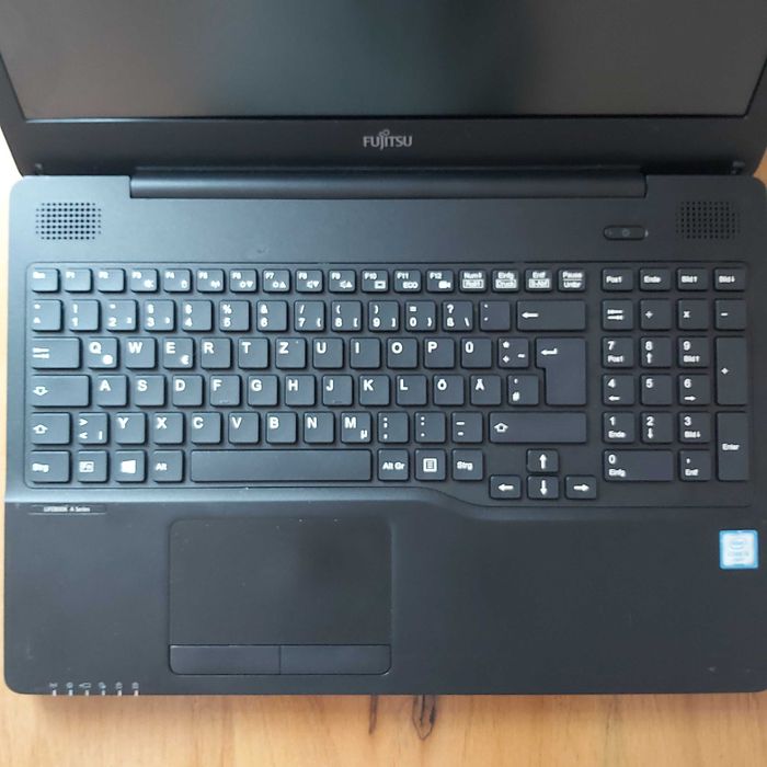 Vand laptop fujitsu