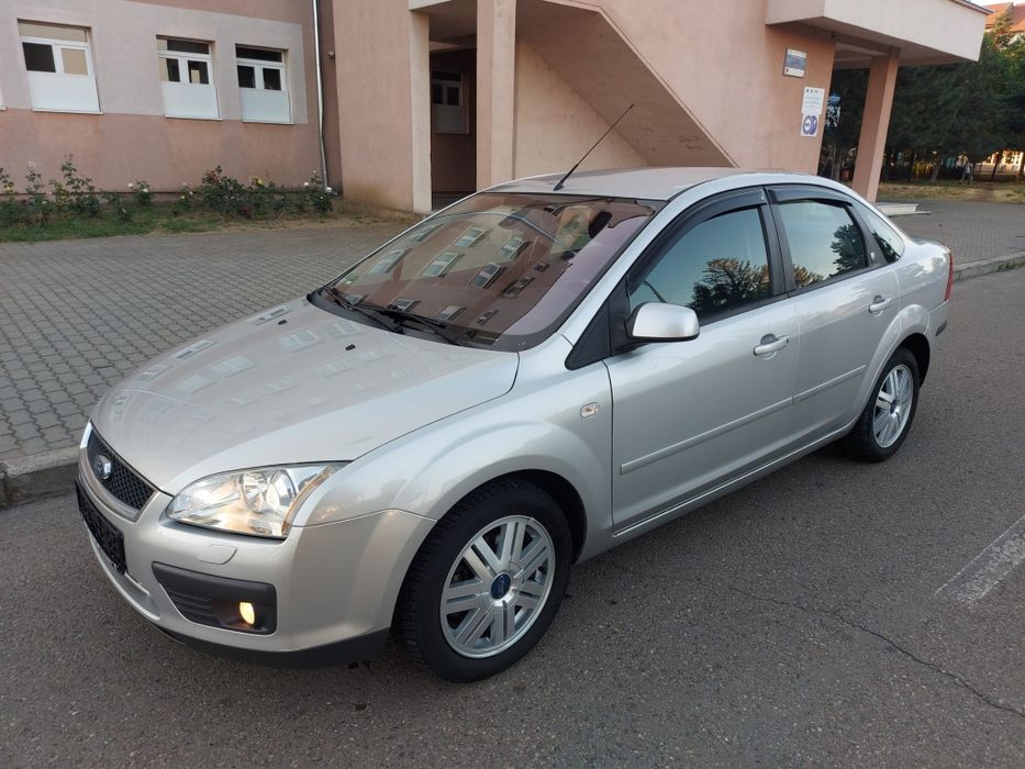 Ford Focus 1.6 benzina GHIA