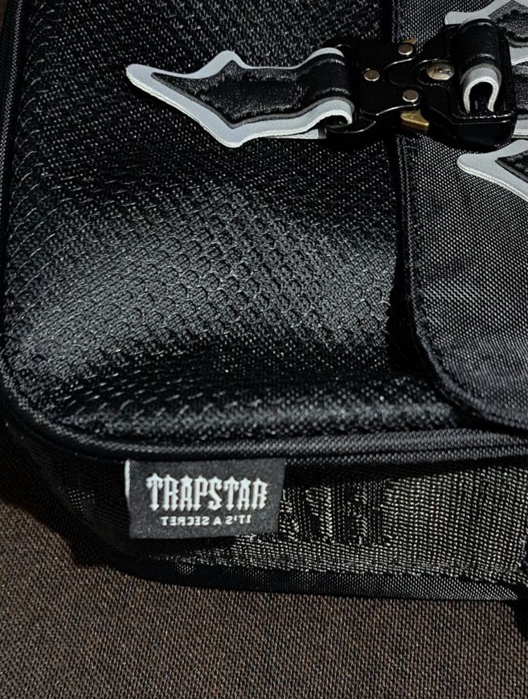 Trapstar irongate crossbody bag