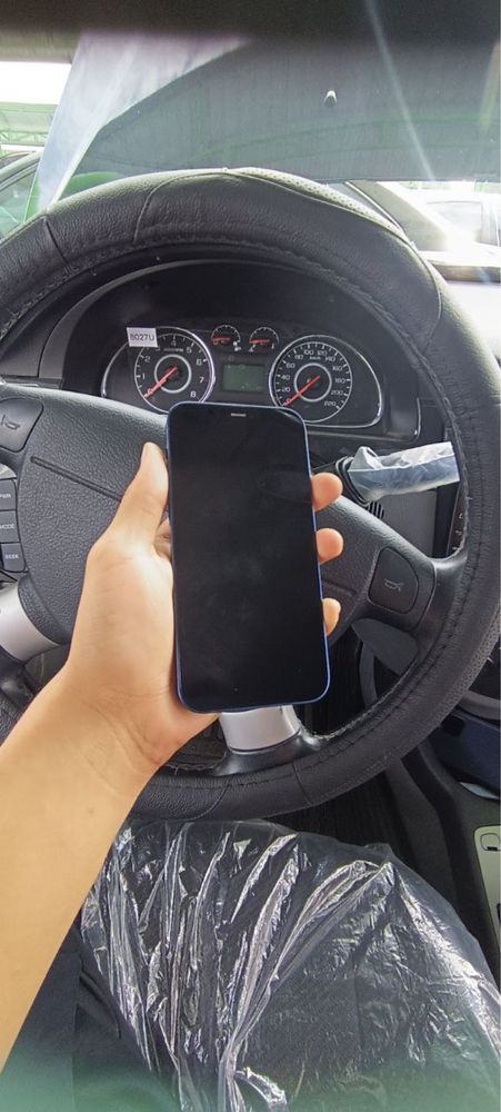 Iphone 12 64 gb Kardak bor