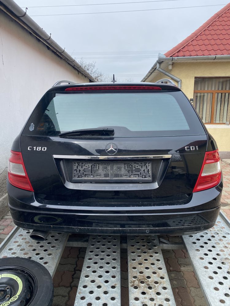 Dezmembrez mercedes w204/c220 2010 avant