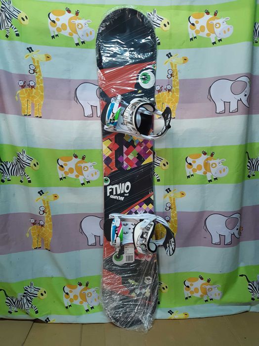 Placa snowboard noua FTWO 149 cm cu legaturi noi