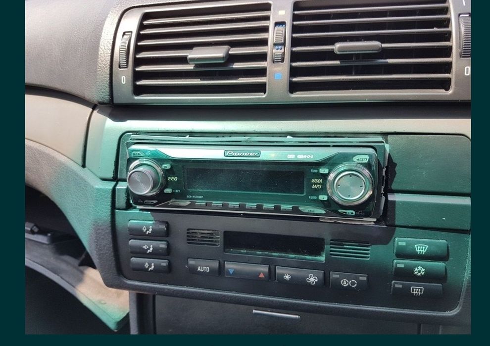 Rama adaptoare BMW E46 inlocuire radio CD MP3 auto OEM cu aftermarket