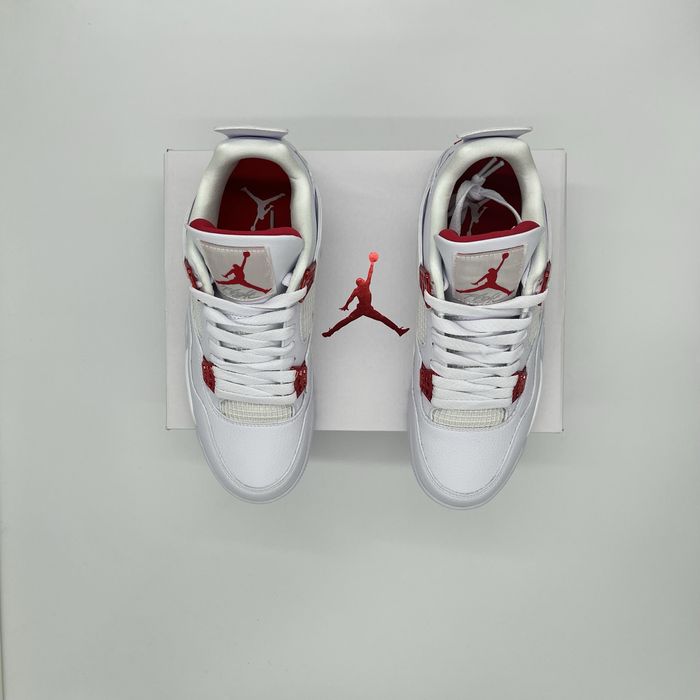 Jordan 4 Metallic Red