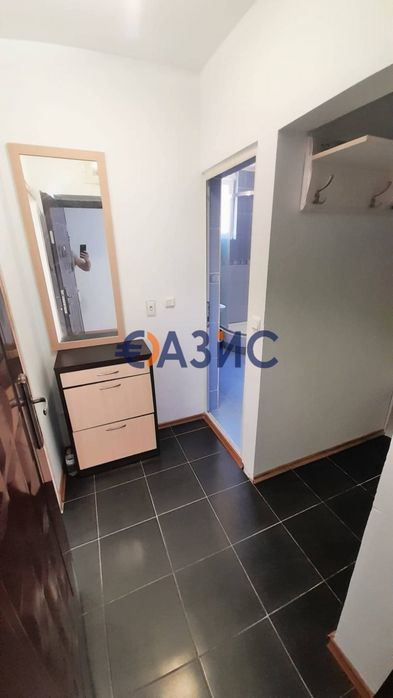 Продава се Двустаен апартамент в к.к. Слънчев бряг - 50 кв.м за 1210 €/кв.м - Снимка #4