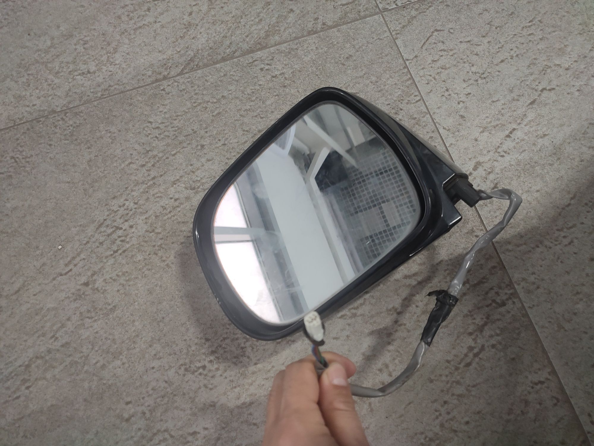 Продам зеркало заднего вида,левое Лексус RX350,400,