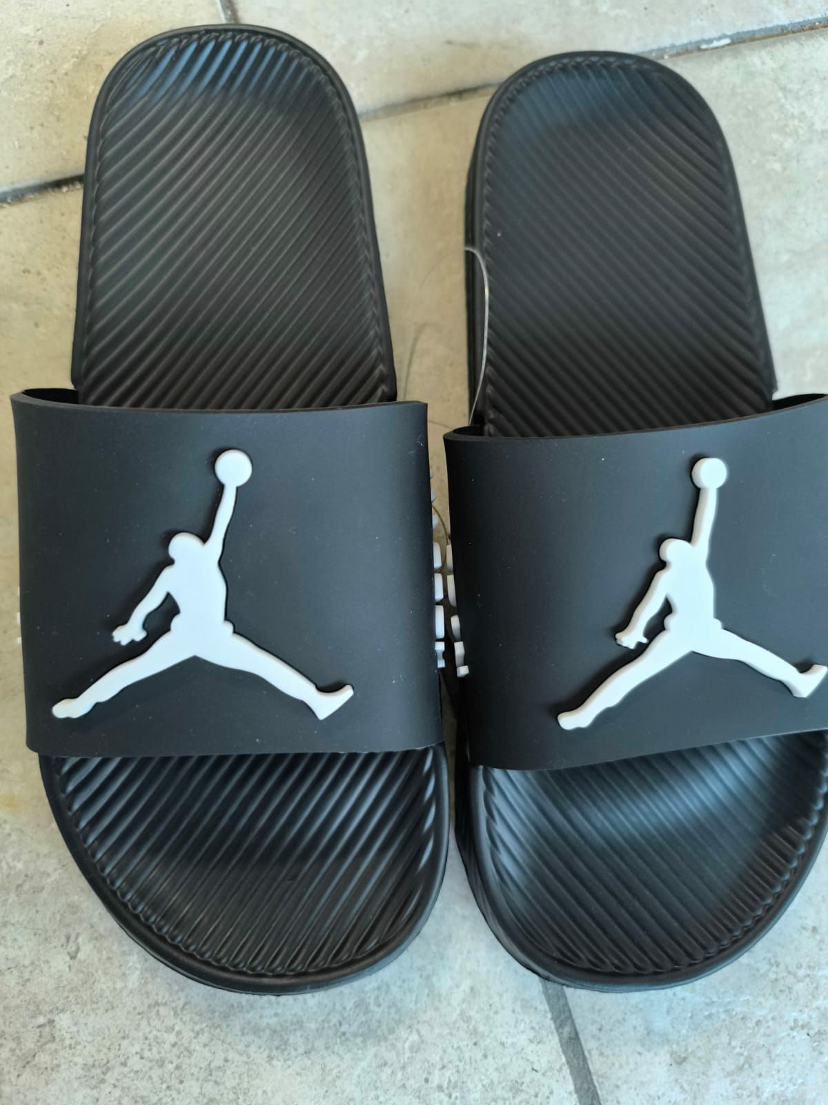 Papuci Jordan3 D calitate superioara