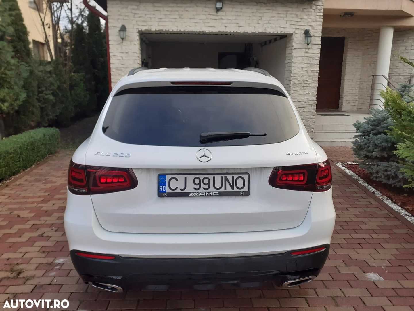 Vand autoturism Mercedes Benz GLC 200 Benzina Mild-Hybrid, 9 viteze