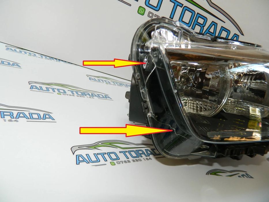 Far stanga BMW X1 F48 cod 6311-7346533-17