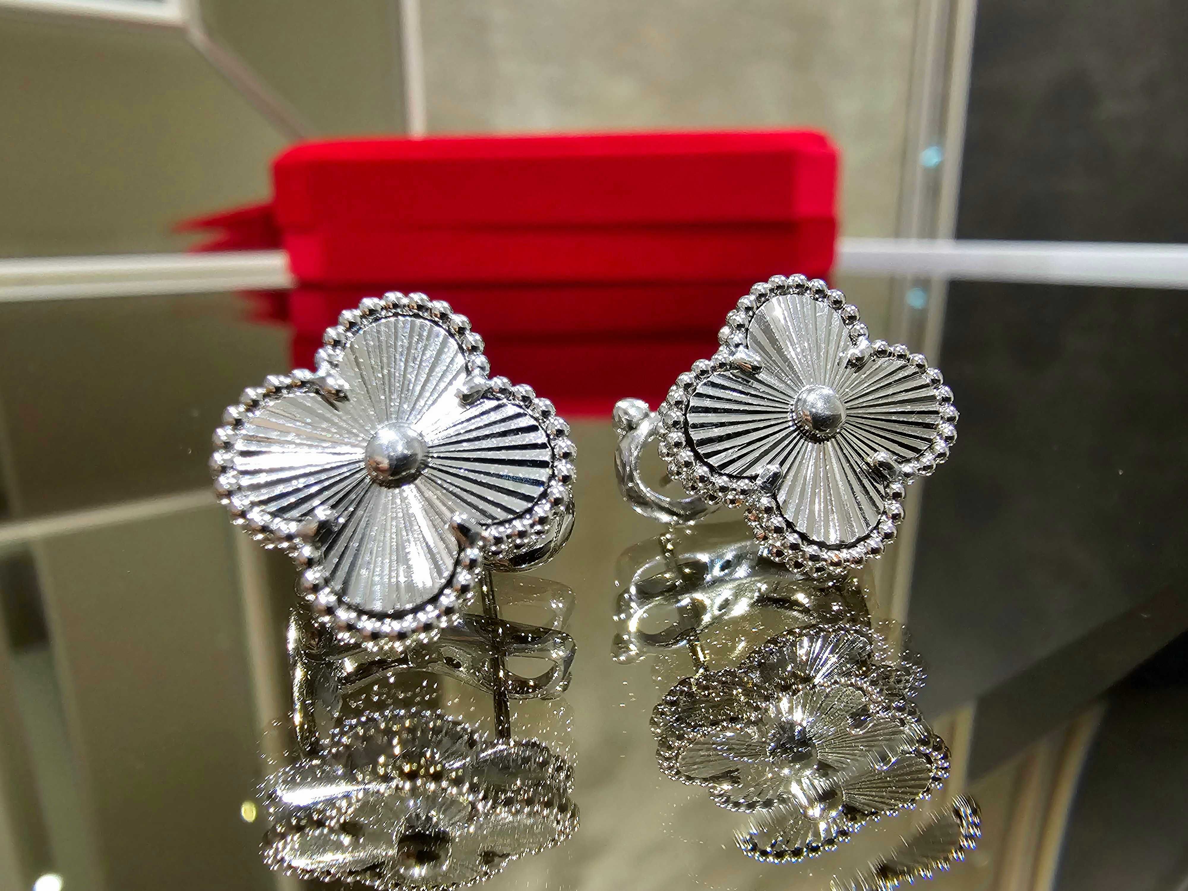 Van Cleef & Arpels VCA Silver Alhambra Clips Clover Дамски Обеци