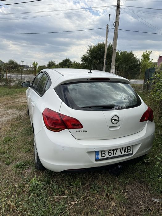 Vând opel asta j 1.4 benzina si gpl