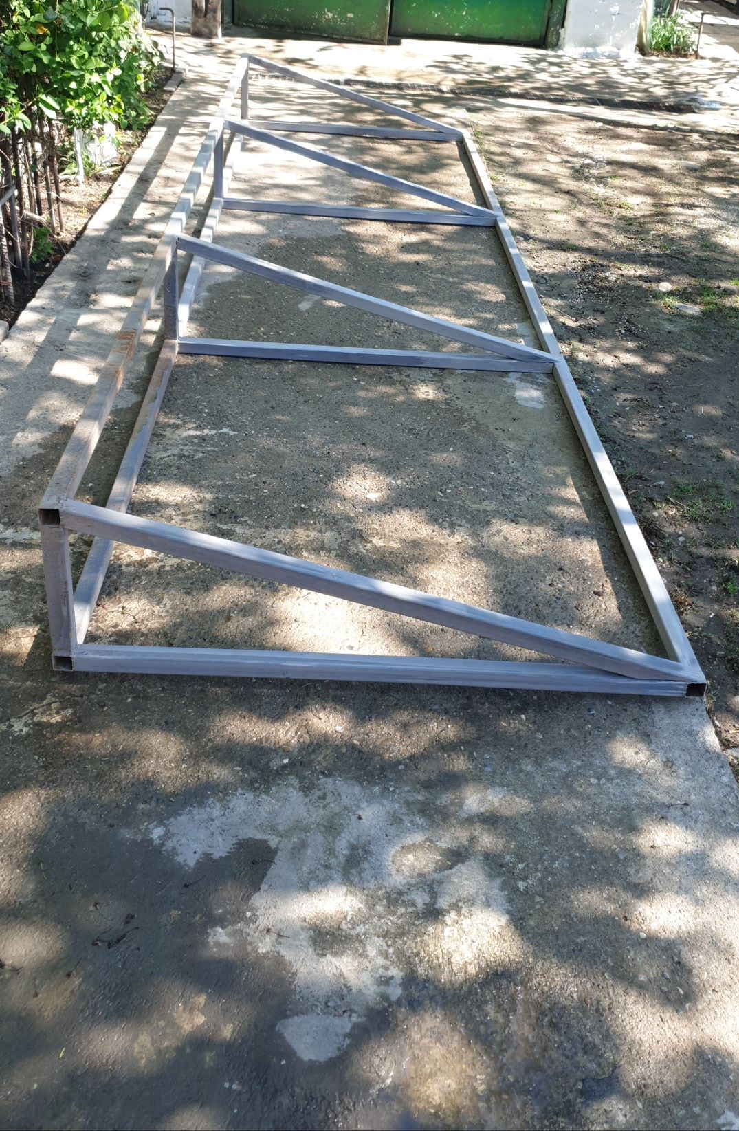 Acoperis balcon pergola structura metalică reclama