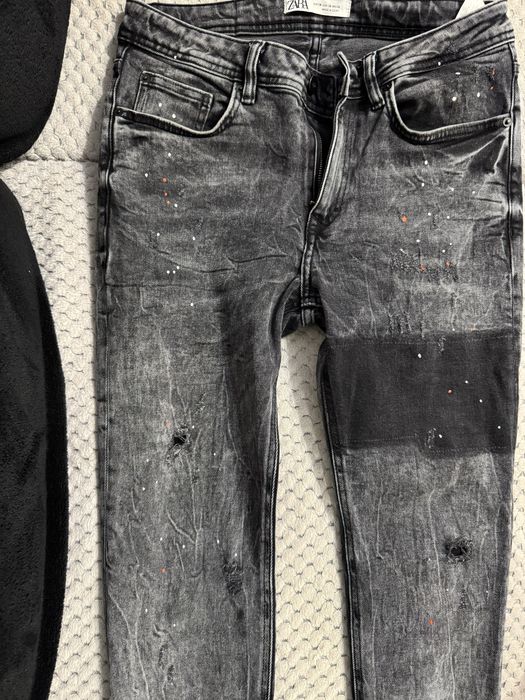 Blugi negri Zara