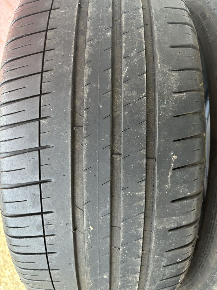 Vand Anvelope 235/35/19 Michelin Vara