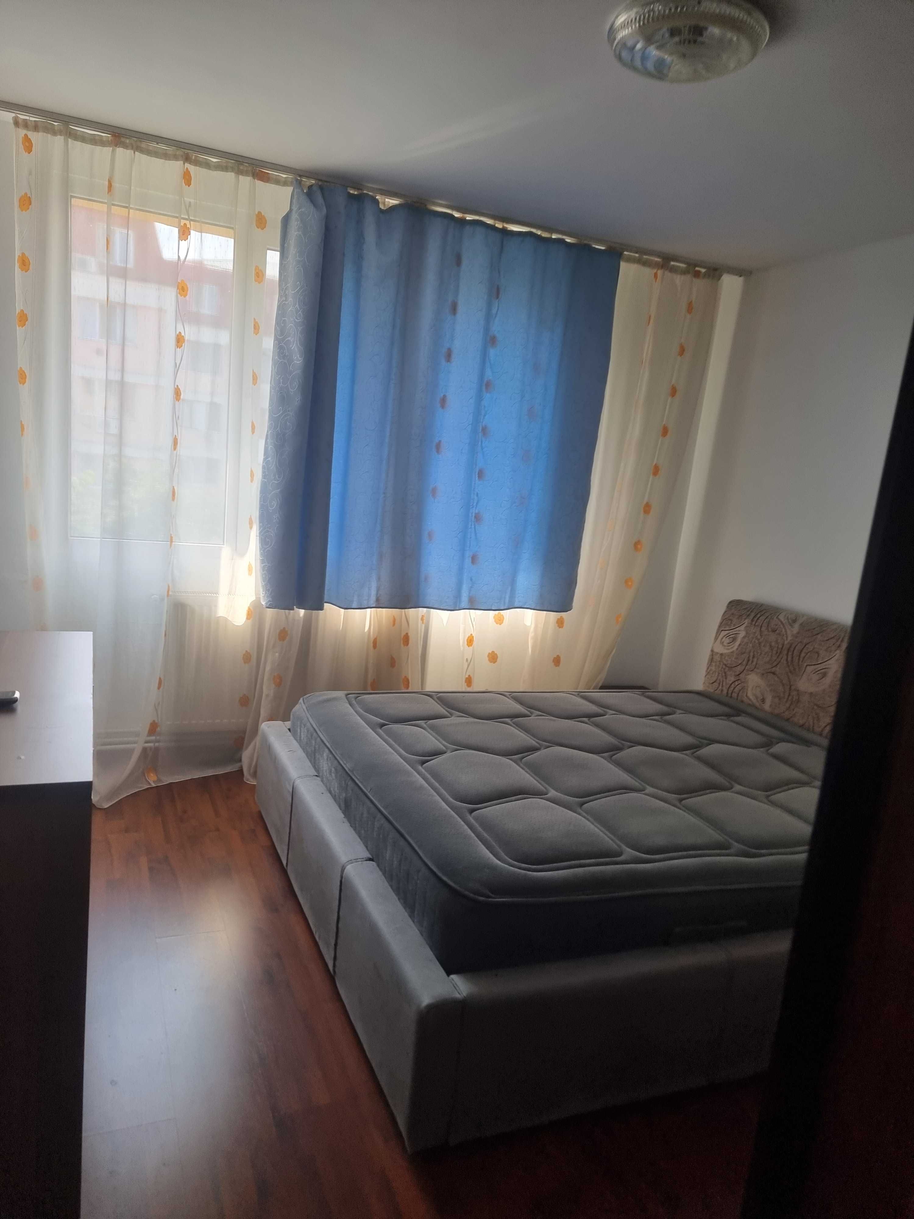 Inchiriez apartement zona centrala