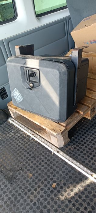 Lada scule camionetă/carosată