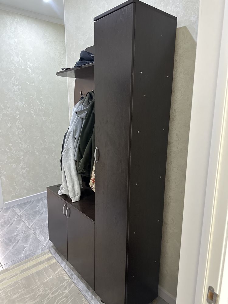 Шкаф на прихожику