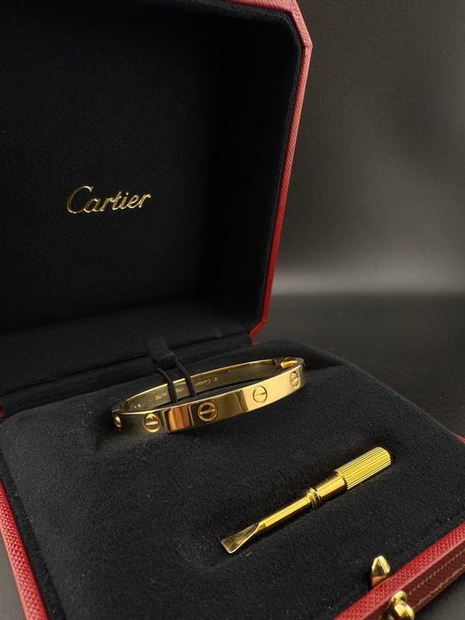 Продам браслет Cartier
