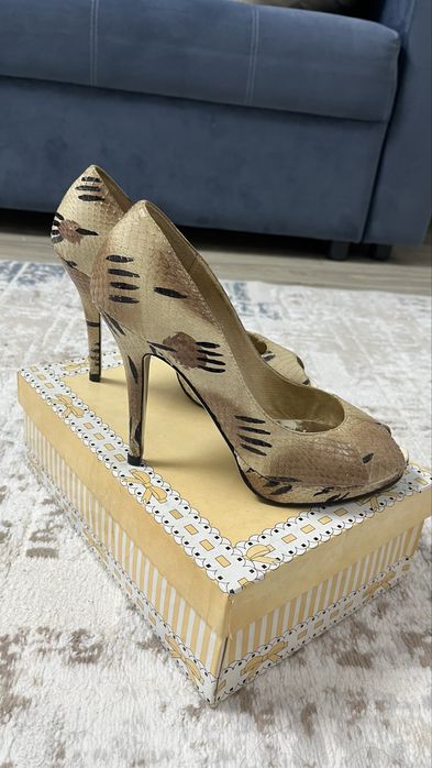 Обувь за символическую цену