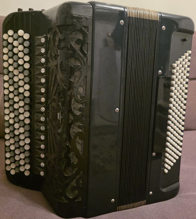 Продам концертный баян Тула