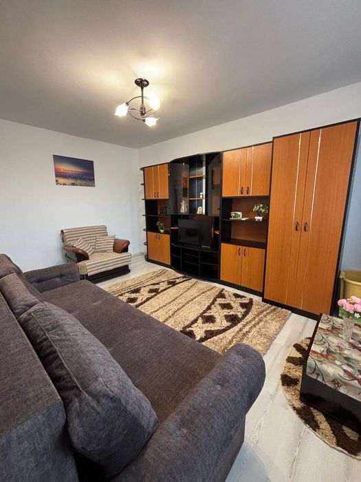 Garsoniera de inchiriat.