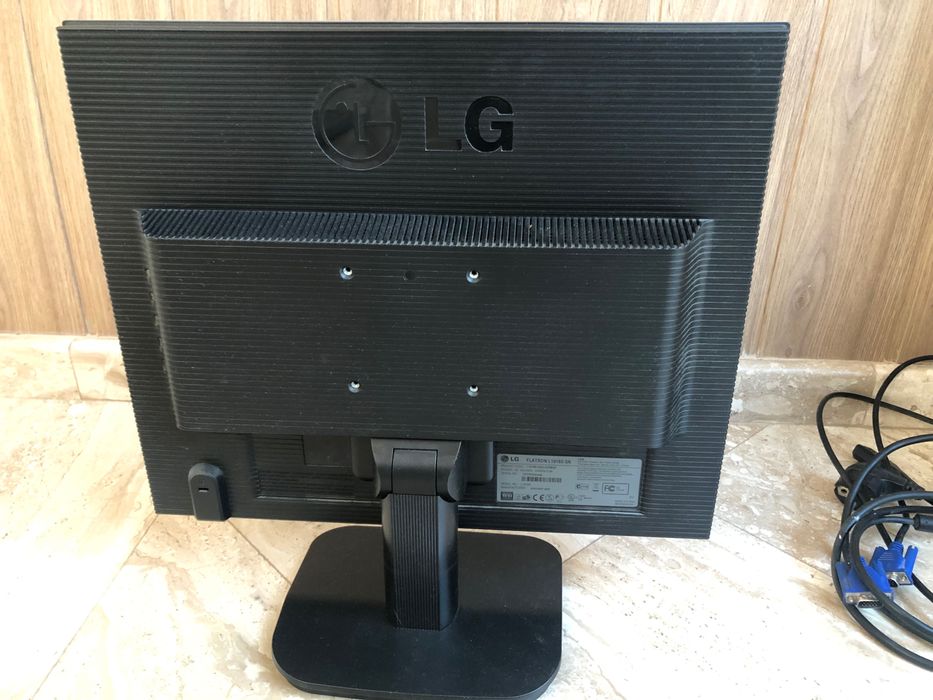 Монитор LG 2007 Flatron L1918S