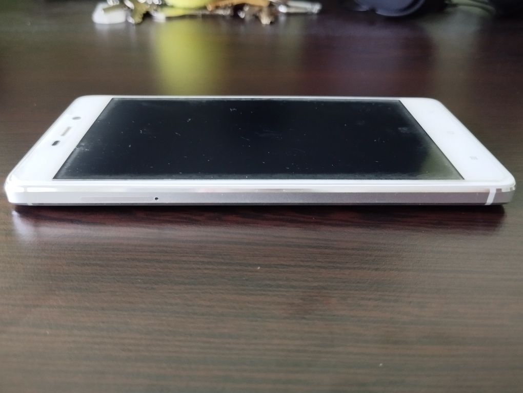 Смартфон Xiaomi Redmi 4