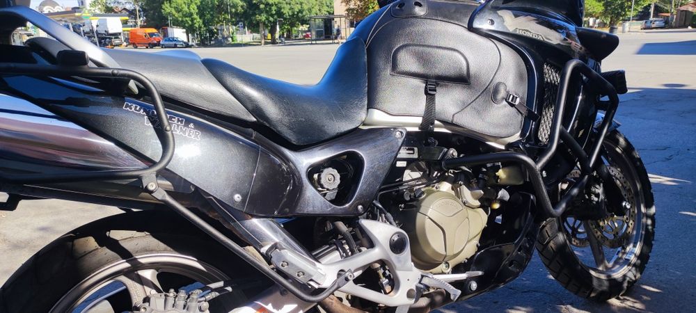 Honda Varadero.Нови гуми,масла,филтри.3куфара.всичко платено