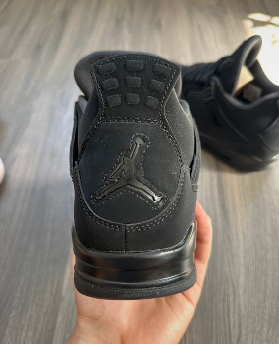Jordan 4 black cat