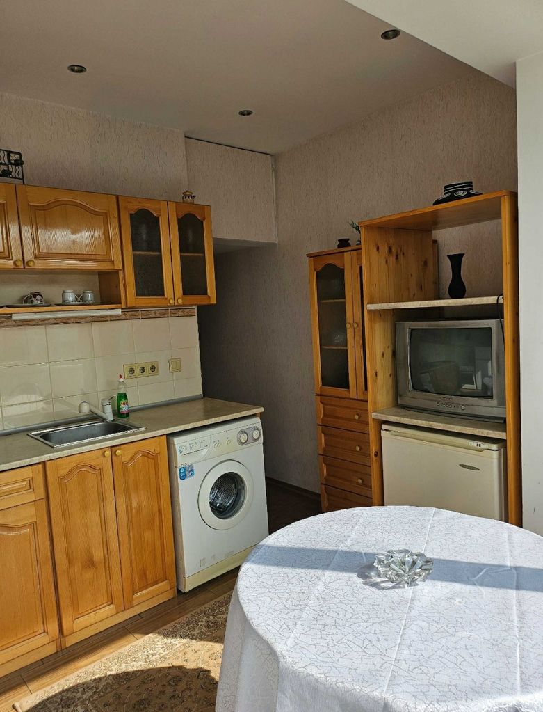 Дава се под наем Двустаен апартамент в София, Дружба 1 - 74 кв.м за 159000 € - Снимка #4