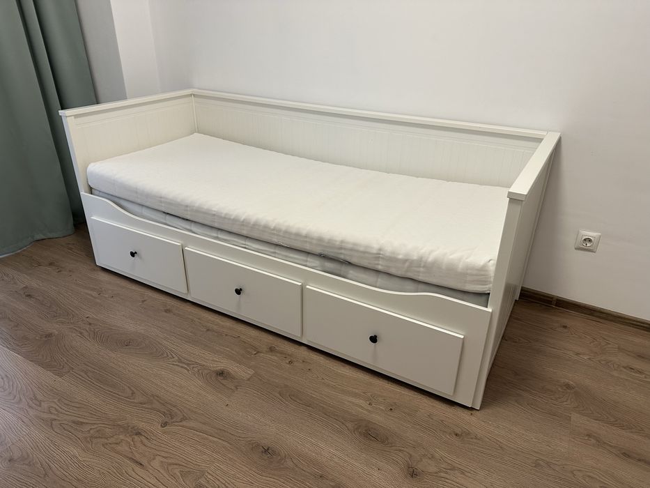 Pat / Divan extensibil Ikea cu 3 sertare si 2 saltele 80x200 cm