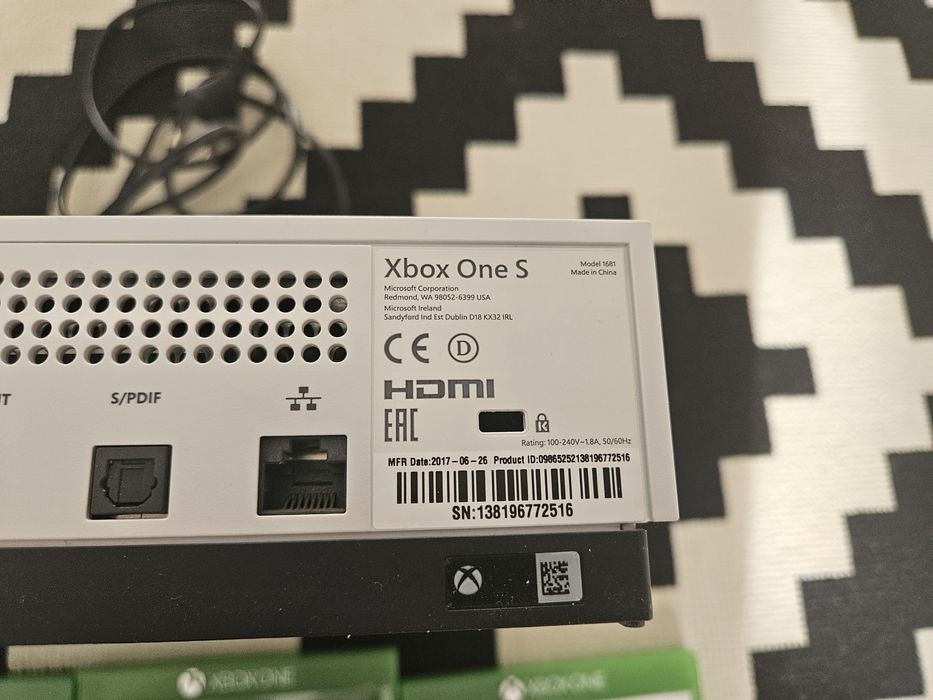 Vand X box one S 500gb