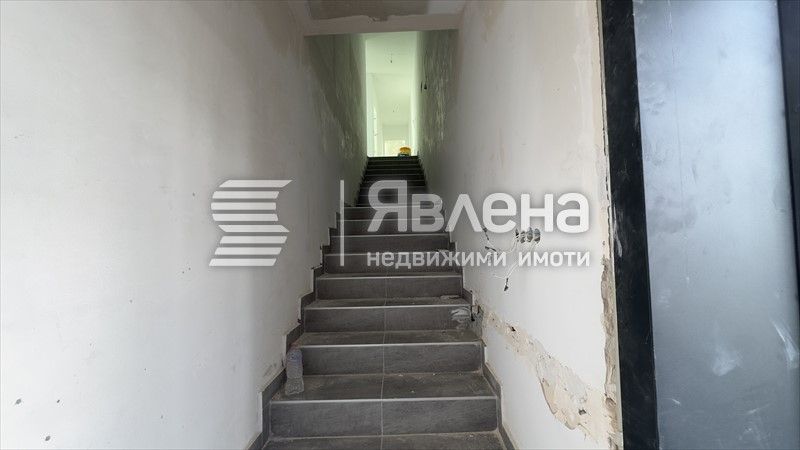 Тристаен апартамент