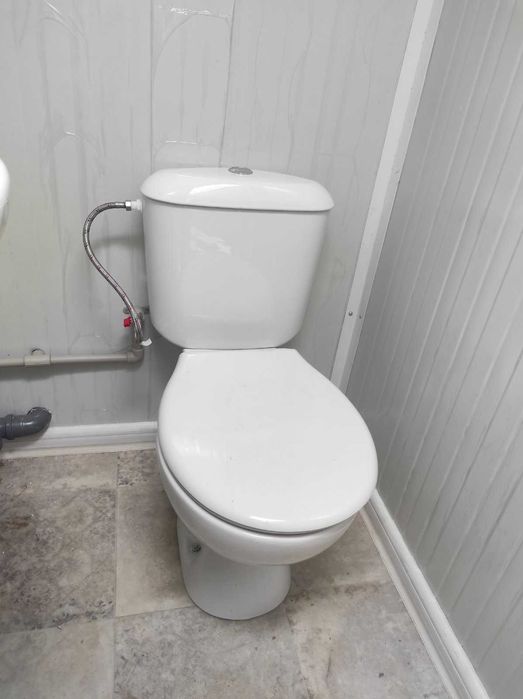 Тоалетна кабина. WC. Топ цени!
