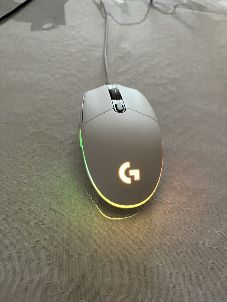 Мышь Logitech G102 Lightsync белый