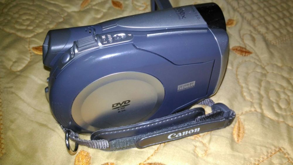 Camera video Canon DVD Camcorder DC 211